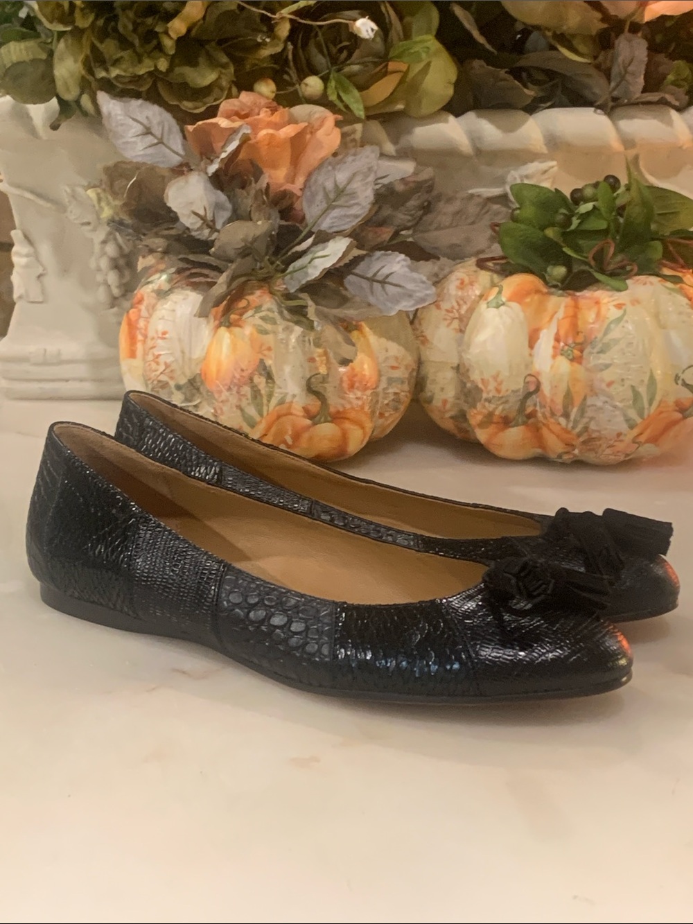 Brooks Brothers black textured leather ballet flats Size 8